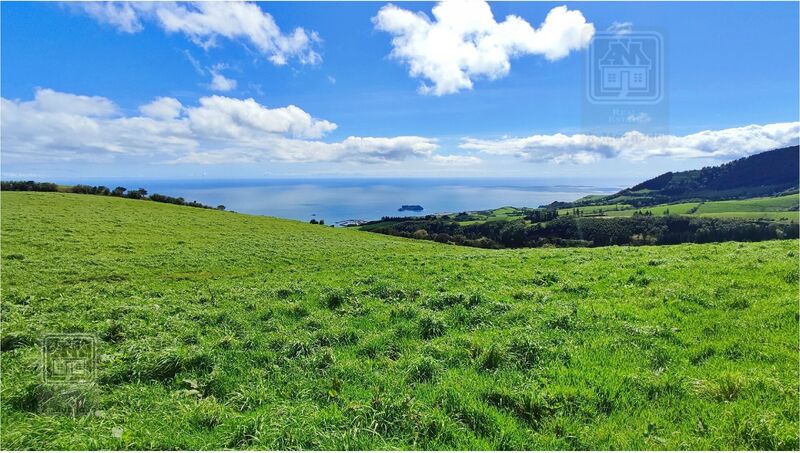 Terreno Agrícola com 22080m2 São Miguel Vila Franca do Campo - excelente vista