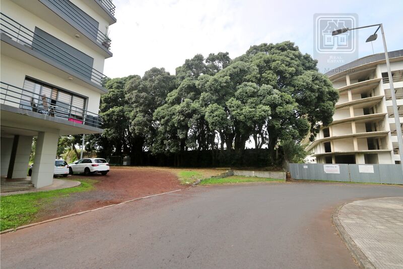 Land with 4120sqm São José Ponta Delgada