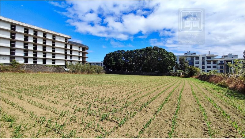 Terreno com 4120m2 São José Ponta Delgada