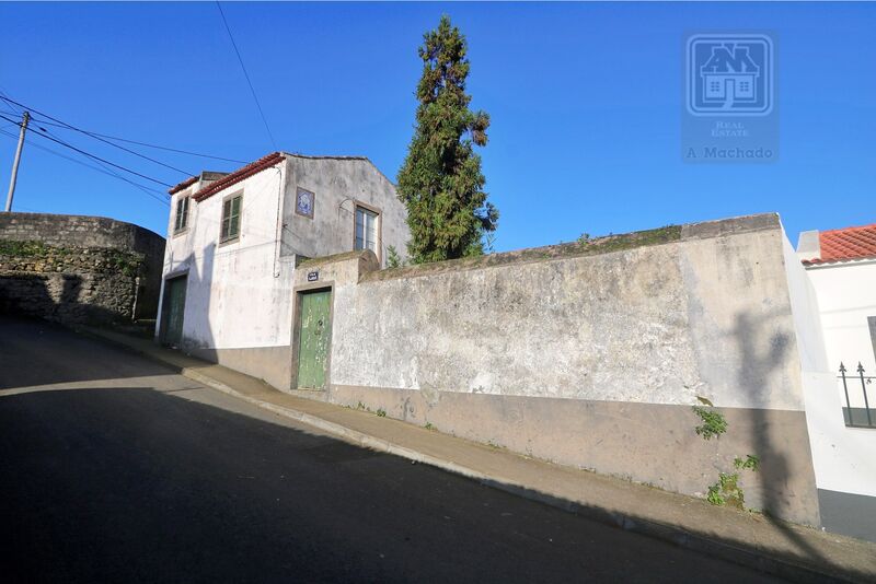 Moradia Isolada V4 Fajã de Baixo Ponta Delgada - marquise, garagem, jardim, arrecadação