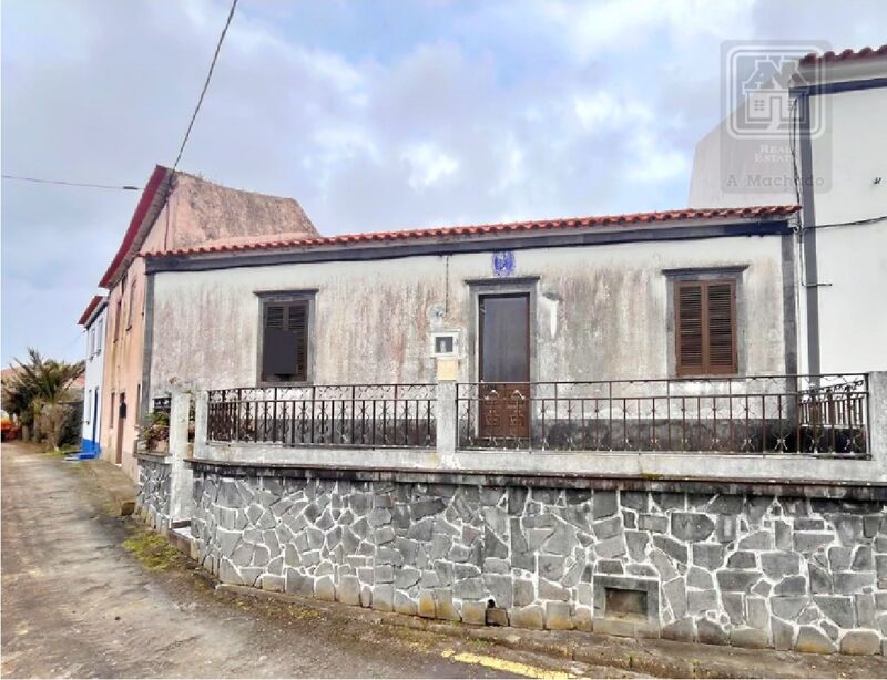 House 4 bedrooms near the center Ribeirinha Ribeira Grande - fireplace, backyard, terrace