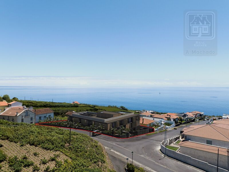 Land Urban with 1601sqm Ponta Garça Vila Franca do Campo - garage
