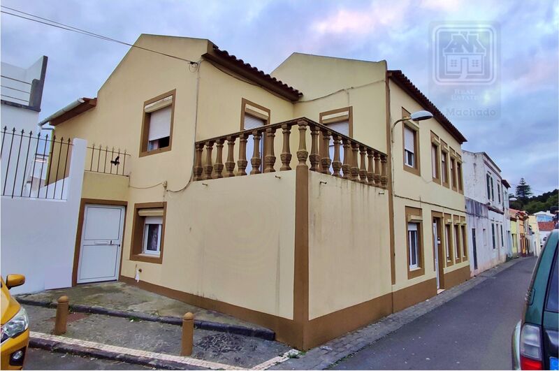 Moradia V5 Geminada Arquinha Ponta Delgada (São Sebastião) - varanda, terraço, garagem