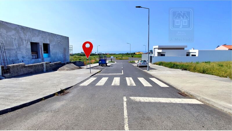 Lote de terreno para construção Arrifes Ponta Delgada - garagem, bons acessos
