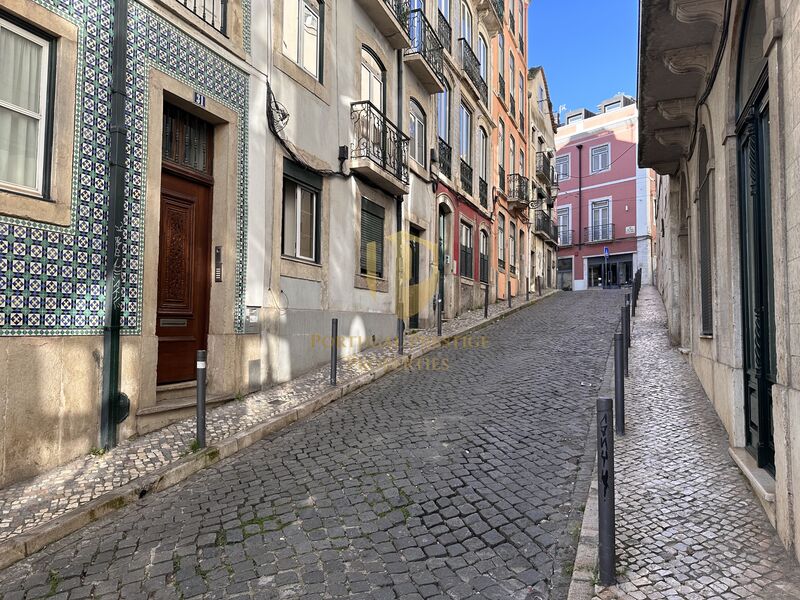 Building city center Rua de São Bento Estrela Lisboa - easy access, yard
