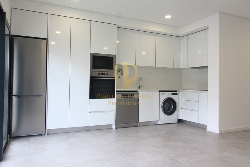Apartment T2 neue Quinta da Gomeira Tavira - garage, double glazing, balcony, swimming pool, solar panel, solar panels, air conditioning, parking space