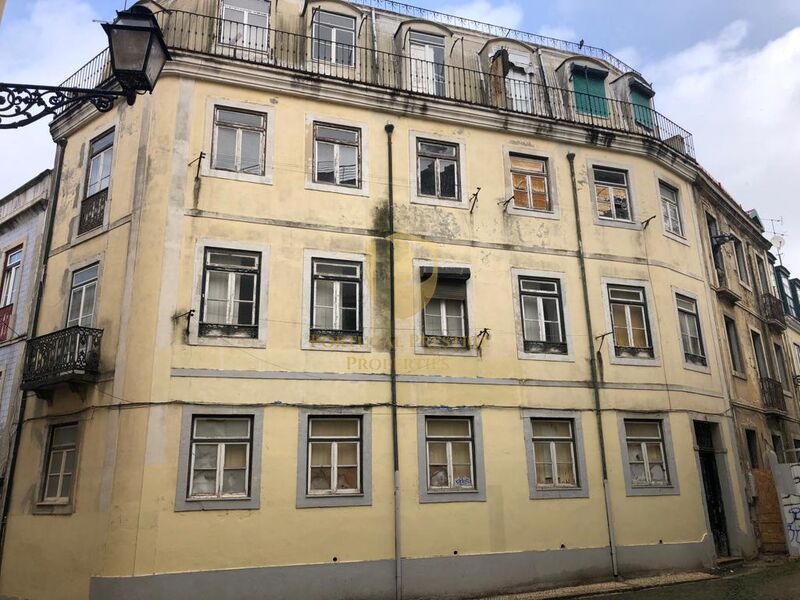 Edifício Santa Maria Maior Lisboa - sótão, ruína