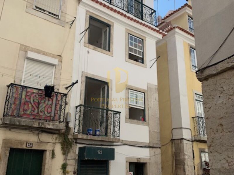 Building Modern Santa Maria Maior Lisboa - privileged location