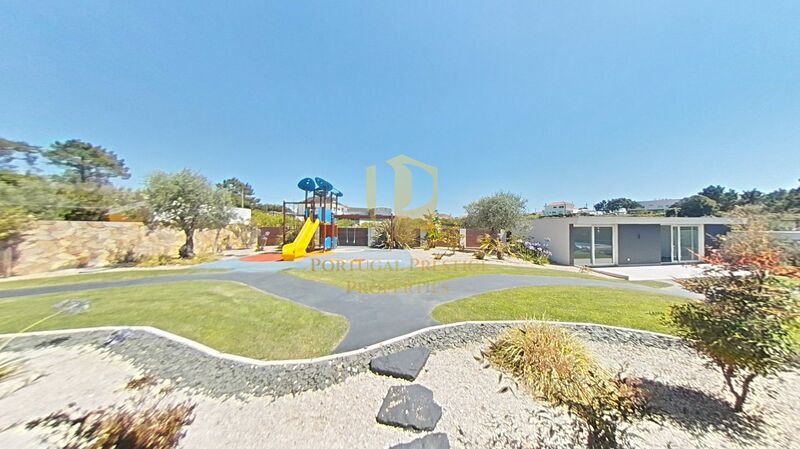 Moradia Térrea V4 à venda Mafra - piscina, parque infantil, jardim
