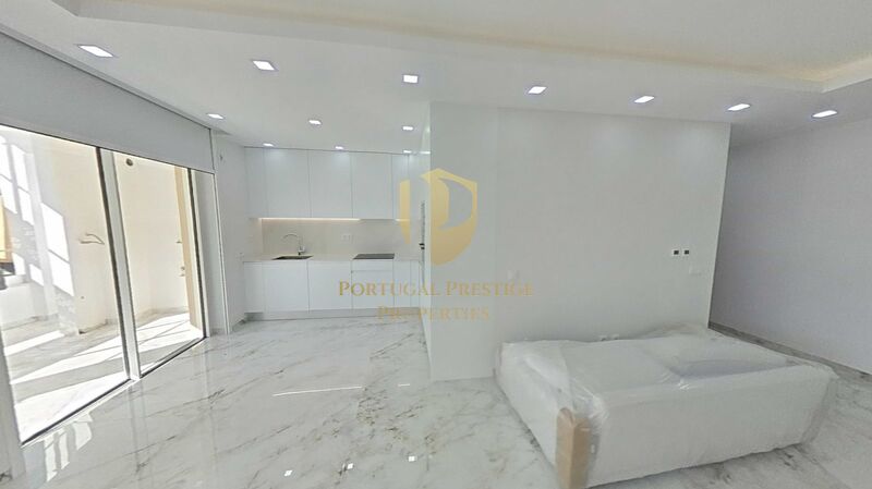 Apartamento novo T2 São Gonçalo de Lagos - varandas, piscina, vidros duplos, garagem, terraços, ar condicionado, painéis solares, piso radiante