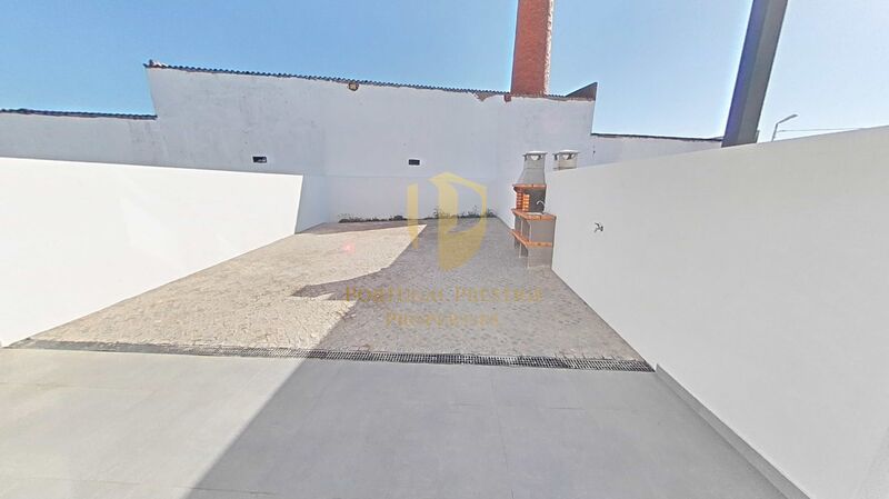House 3 bedrooms new townhouse Quelfes Olhão - air conditioning