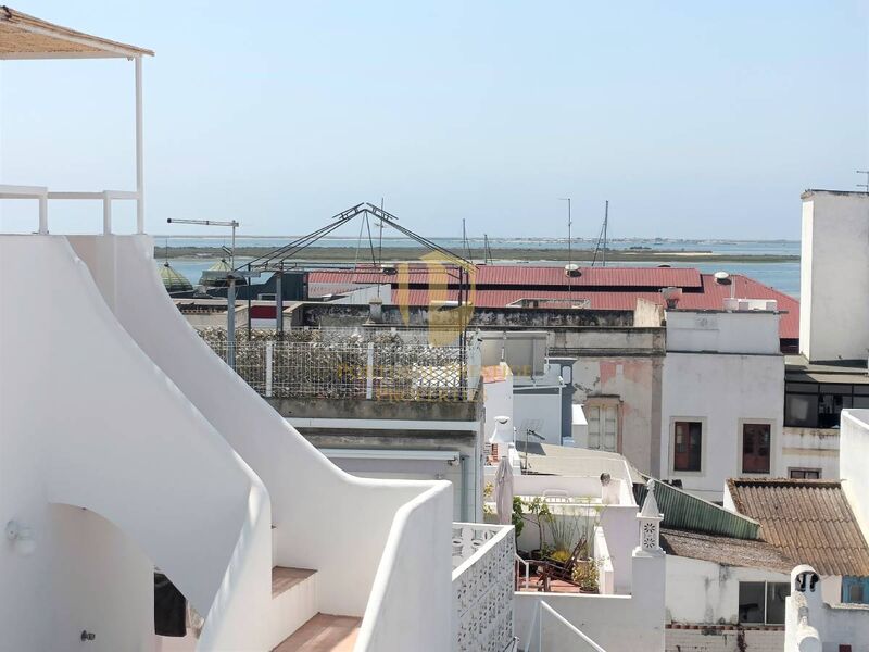 Moradia V4 Baixa Olhão - terraço, vista mar, vidros duplos, varanda, aquecimento central, cozinha equipada