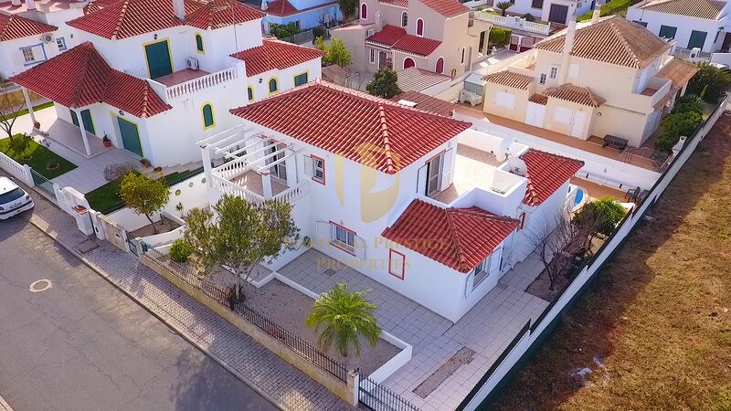 House 4 bedrooms Altura Castro Marim - terrace, barbecue, fireplace, balcony, balconies, parking lot, swimming pool, garden, air conditioning, terraces