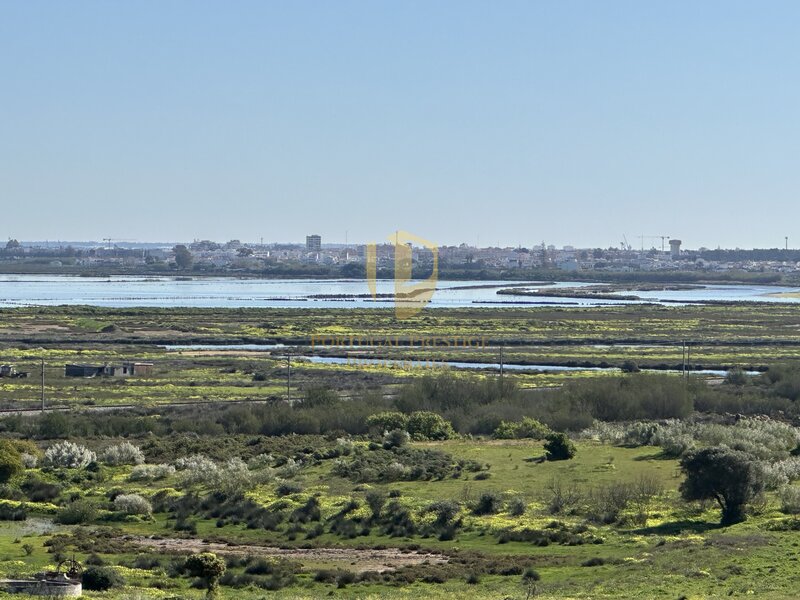 House Modern in the center V3 Altura Castro Marim - swimming pool, underfloor heating, garage, quiet area, garden, terrace, solar panels, double glazing, air conditioning, barbecue