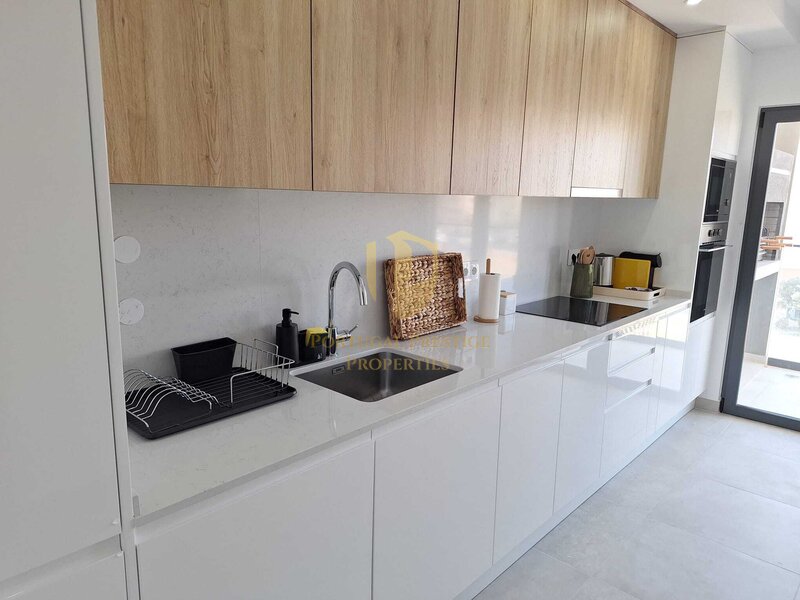 Apartment T2 nouvel Armação de Pêra Silves - barbecue, double glazing, thermal insulation, air conditioning, balcony, store room, terraces, solar panels, terrace