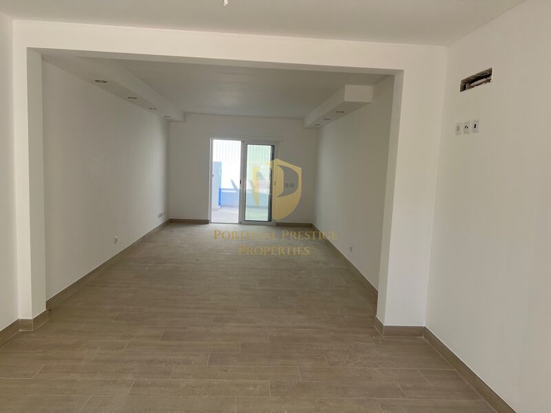 апартаменты T1 современная Vila Nova de Cacela Vila Real de Santo António - бассейн, зеленые зоны, гараж, парковка, экипированная кухня, солнечные панели, система кондиционирования, частный кондоминиум