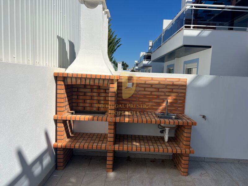 апартаменты новые T1 Vila Nova de Cacela Vila Real de Santo António - частный кондоминиум, парковка, система кондиционирования, бассейн, экипированная кухня, зеленые зоны, гараж, солнечные панели