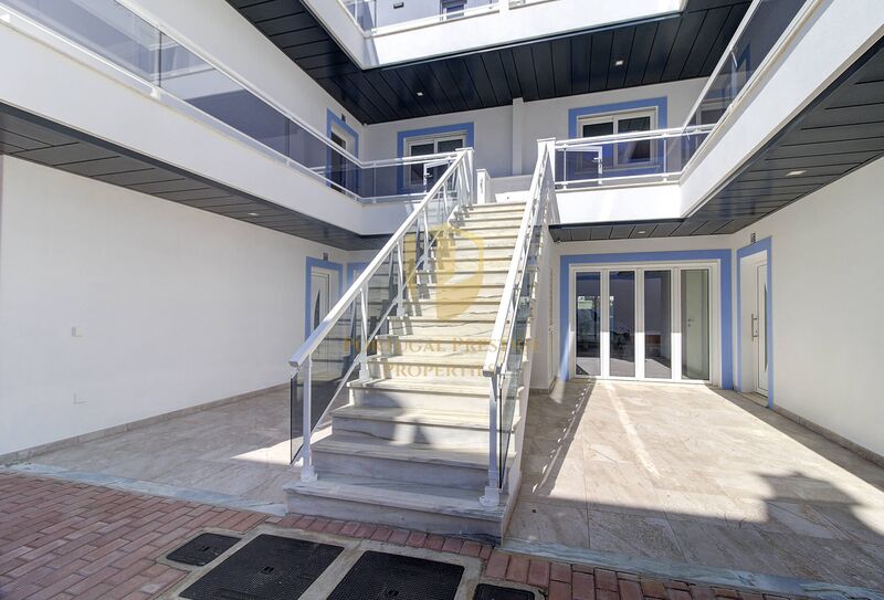 Apartamento novo T1 Vila Nova de Cacela Vila Real de Santo António - piscina, ar condicionado, terraço, garagem, painéis solares, condomínio privado, zonas verdes, bbq