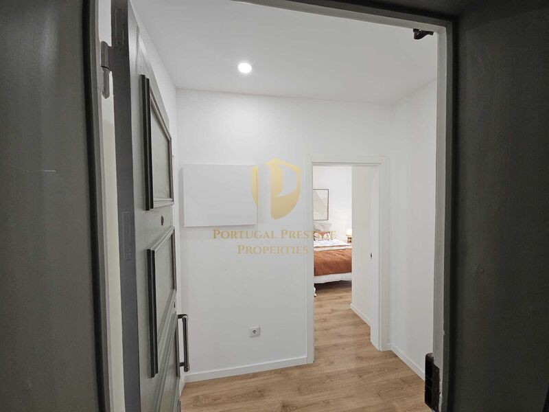 Apartment Refurbished in the center T3 Benfica Lisboa - kitchen, gardens, double glazing