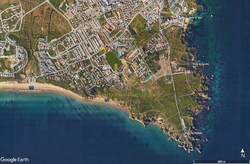 Plot with 1764sqm São Gonçalo de Lagos - garage