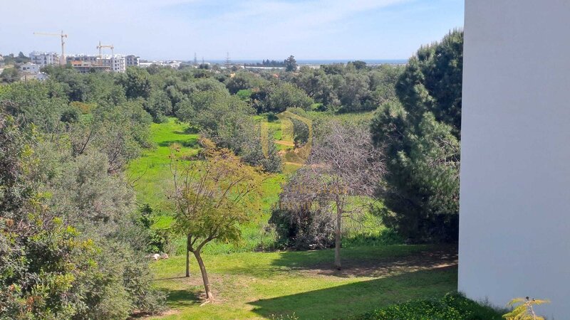 Apartamento T3 em construção Porta Nova Tavira - cozinha equipada, vista mar, painéis solares, varanda, ar condicionado, piscina