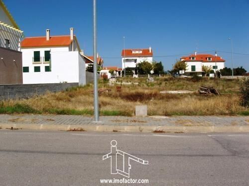 Plot with 404sqm Lardosa Castelo Branco