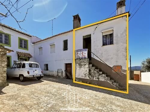 House 2 bedrooms in good condition Sarzedas Castelo Branco - countryside view, store room, fireplace