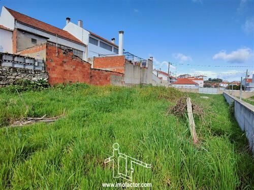 Plot Urban with 475sqm Castelo Branco - water, mains water, electricity