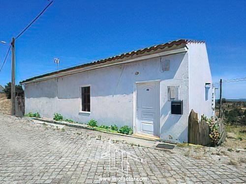 House V1 Renovated Perais Vila Velha de Ródão - store room, backyard, attic, green areas, countryside view, garage, haystack, garden