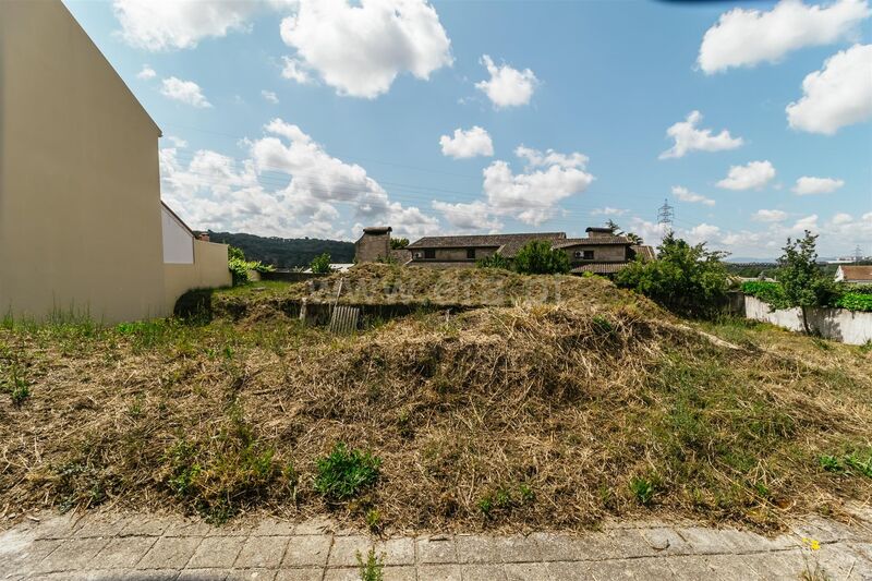 Land with 378sqm Teixoso Covilhã