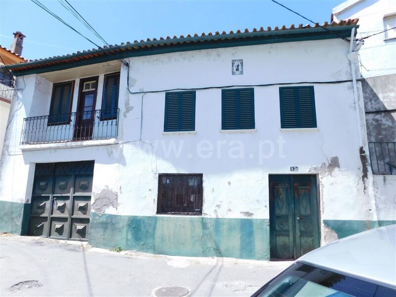 Moradia no centro V2 Serra da Estrela Verdelhos Covilhã - arrecadação, jardins, garagem, sótão
