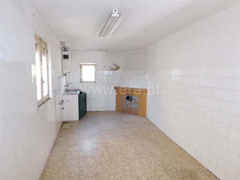 House 2 bedrooms Vales do Rio Covilhã - store room, fireplace, gardens