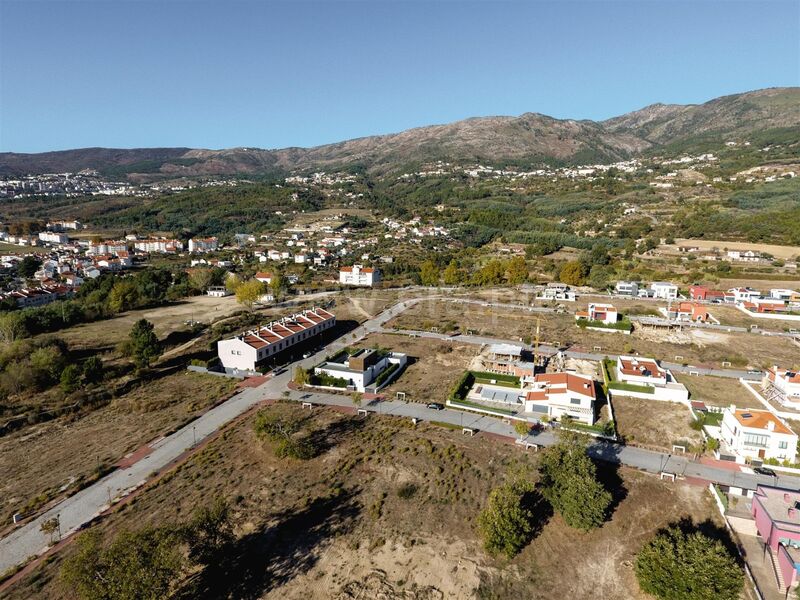 Plot of land with 570sqm Teixoso Covilhã