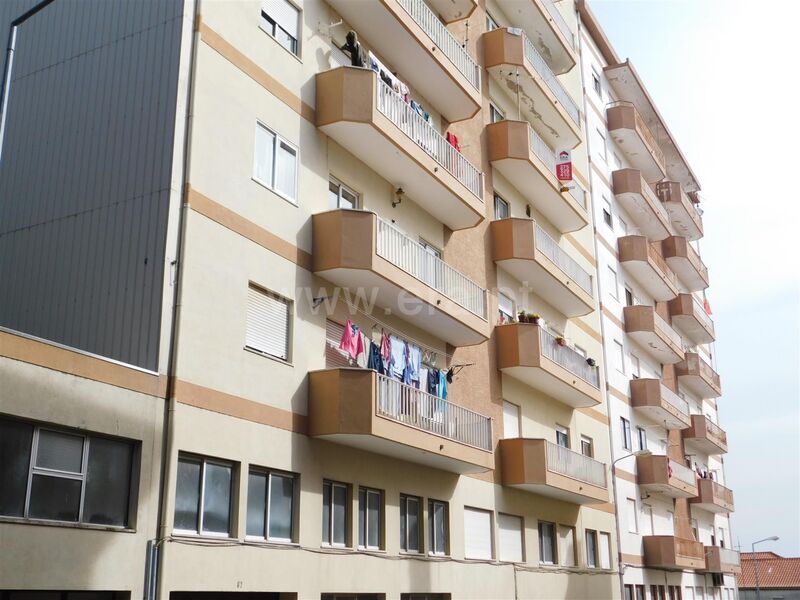 À venda Apartamento em excelente estado T4 Covilhã - jardins, varanda, sótão, mobilado, equipado