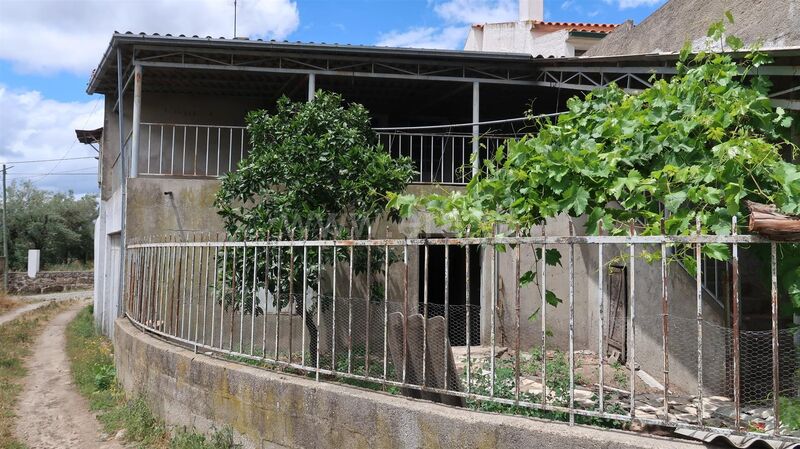 Moradia V4 à venda Monte do Bispo Caria Belmonte - lareira, garagem, terraço