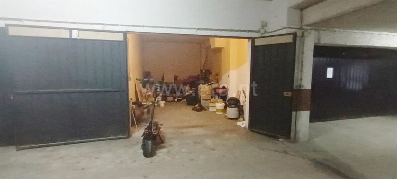 Garagem com 27m2 à venda Covilhã - bons acessos