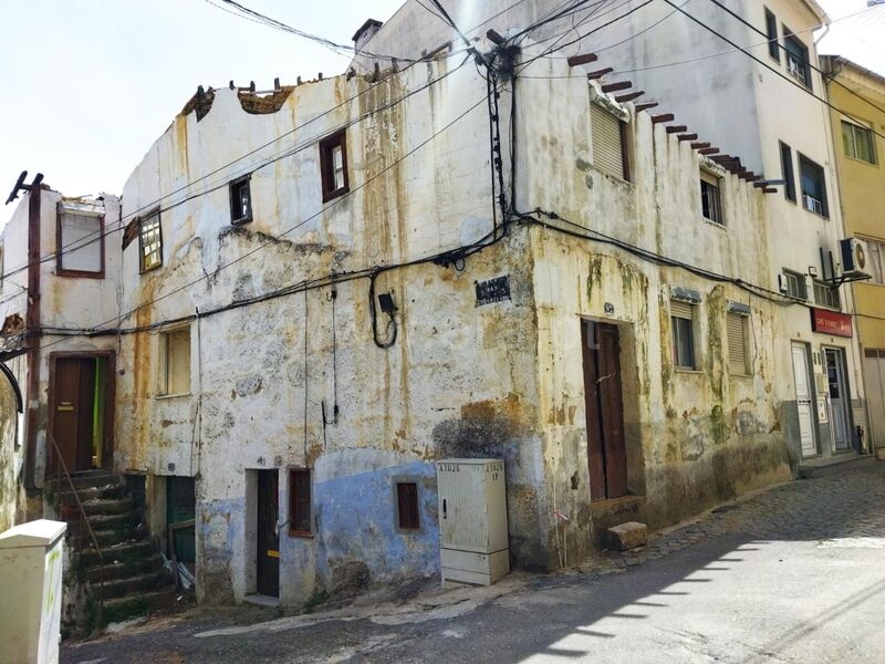 Moradia no centro V5 Tortosendo Covilhã para comprar - jardins