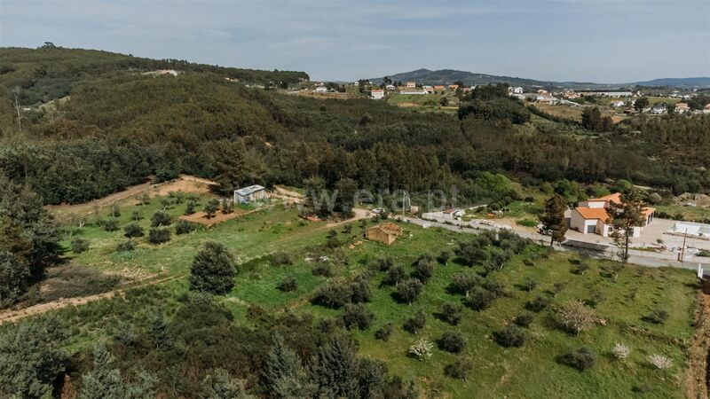 Land with 720sqm Vales do Rio Covilhã - electricity, water hole, water, water hole