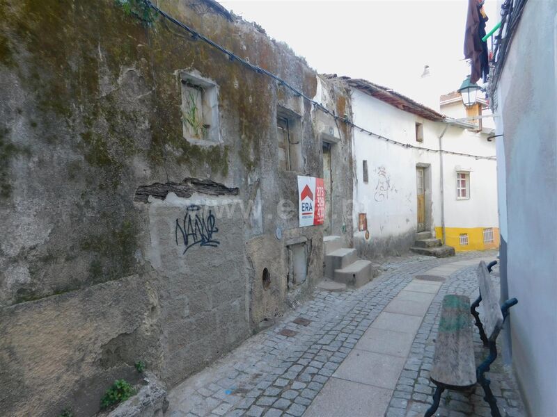 House in the center V1 Covilhã