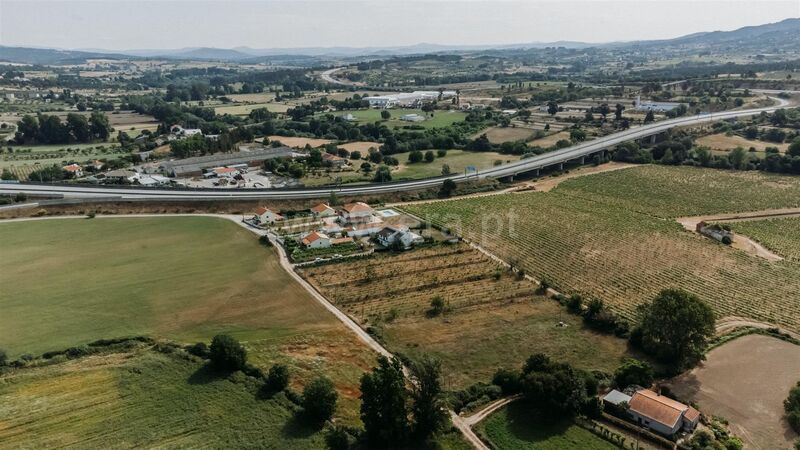 House V4 Tortosendo Covilhã - excellent location, terrace, balcony, garage, marquee