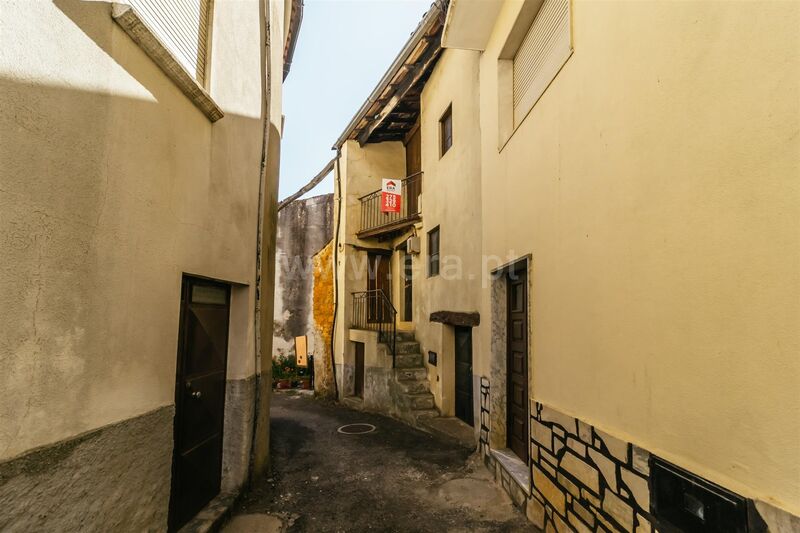 House Typical in the center V2 Casegas Covilhã - attic