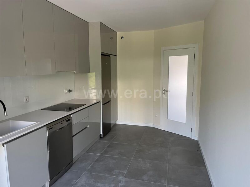 Apartamento T4 novo Covilhã para venda - sótão, arrecadação, ar condicionado, equipado, varanda, jardins, garagem