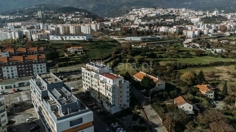 Apartment T4 Duplex Covilhã - air conditioning, balcony, swimming pool, garden, gardens, equipped, parking space, garage, terrace