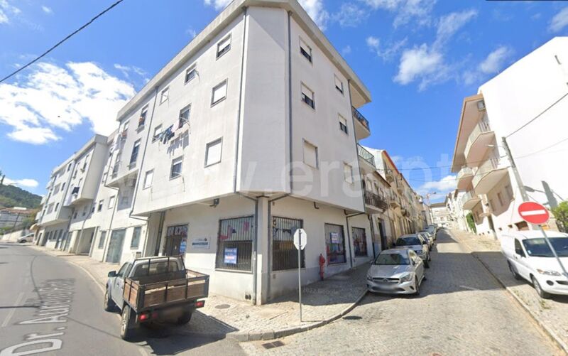 Retirement home in the center Fundão - storefront