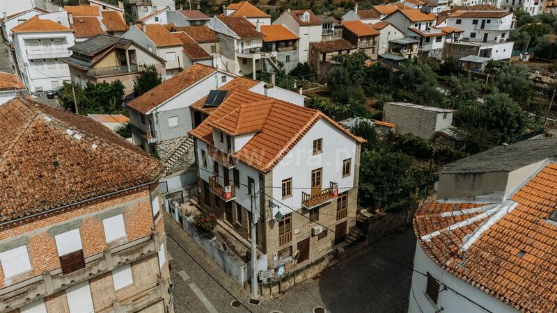 Casa V4 Típica Casegas Covilhã - aquecimento central, garagem, quintal, sótão, piscina