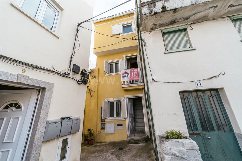 House V1 Renovated partially recovered Teixoso Covilhã - playground, garden