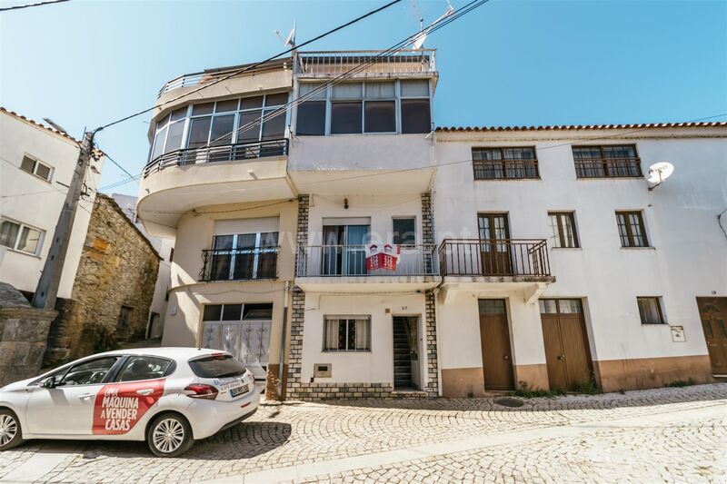 Moradia V2 Típica em bom estado Serra da Estrela Verdelhos Covilhã - lareira, jardins, sótão, arrecadação, marquise