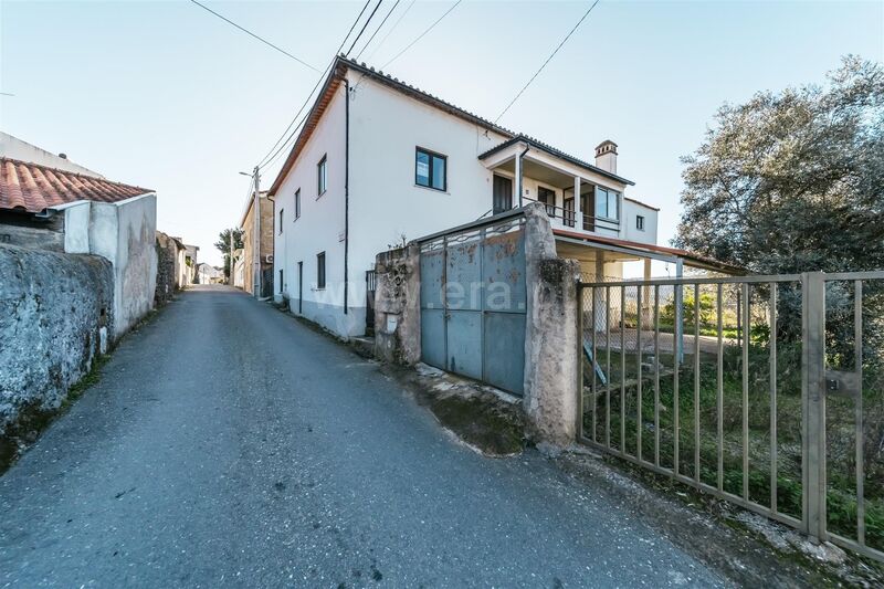 House 6 bedrooms to renew Peraboa Covilhã - attic