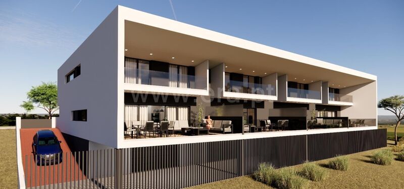 House V4 Teixoso Covilhã - gardens, automatic gate, heat insulation, air conditioning, garage