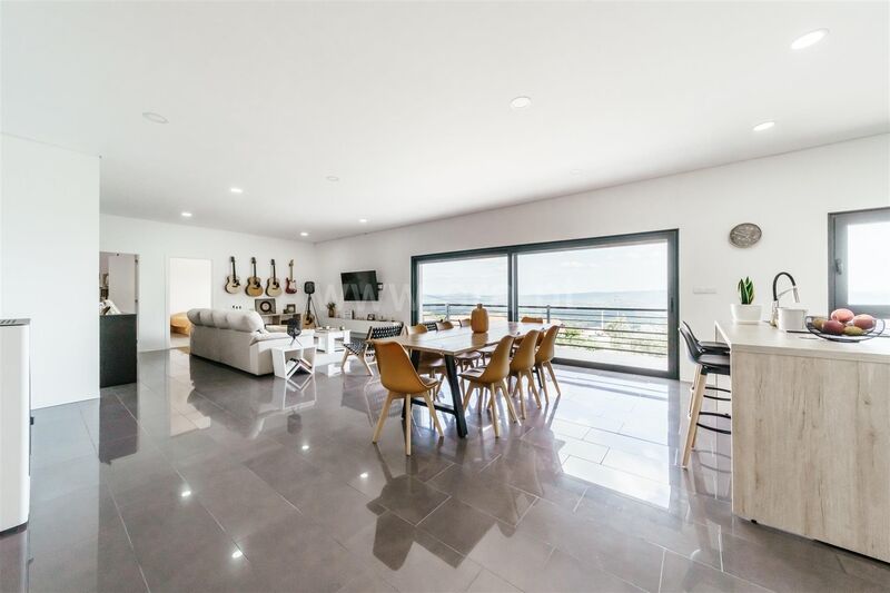 House V3 Renovated Vila do Carvalho Covilhã - barbecue, automatic gate, tiled stove, garden, garage, quiet area, terrace
